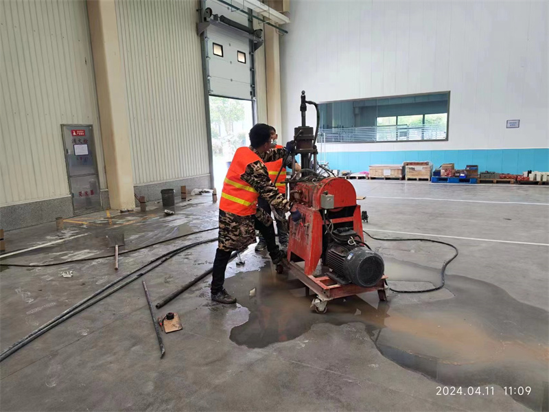 邓州厂房地面下沉塌陷注浆加固施工